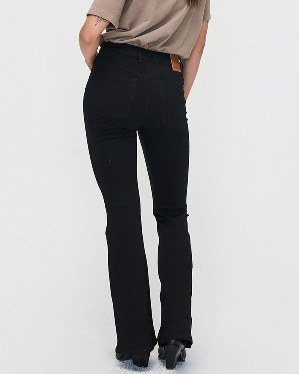 Lisette flare jeans forever black
