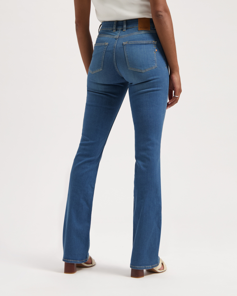 Amy Bootcut Essential