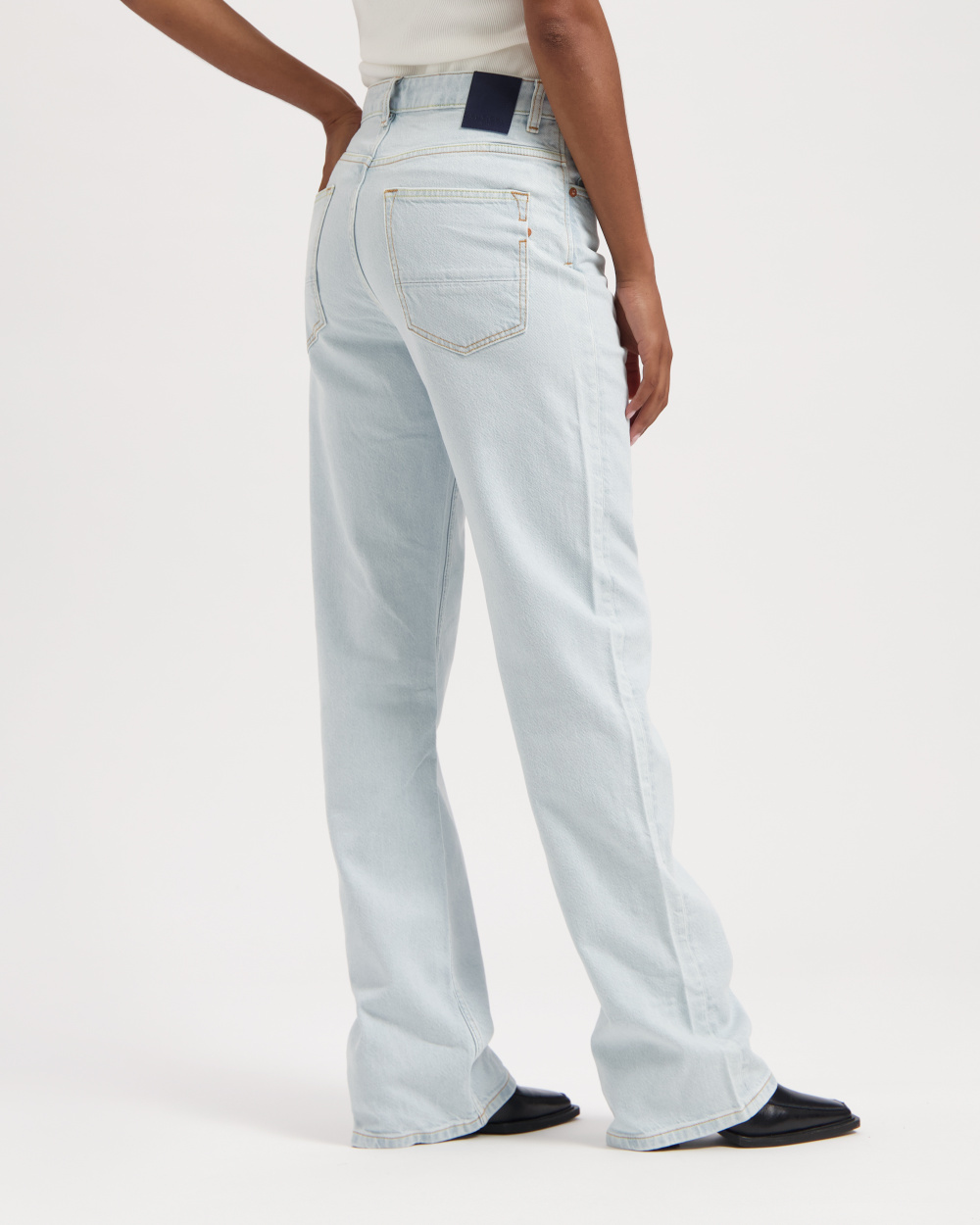 Izabella Loose Straight Super Light