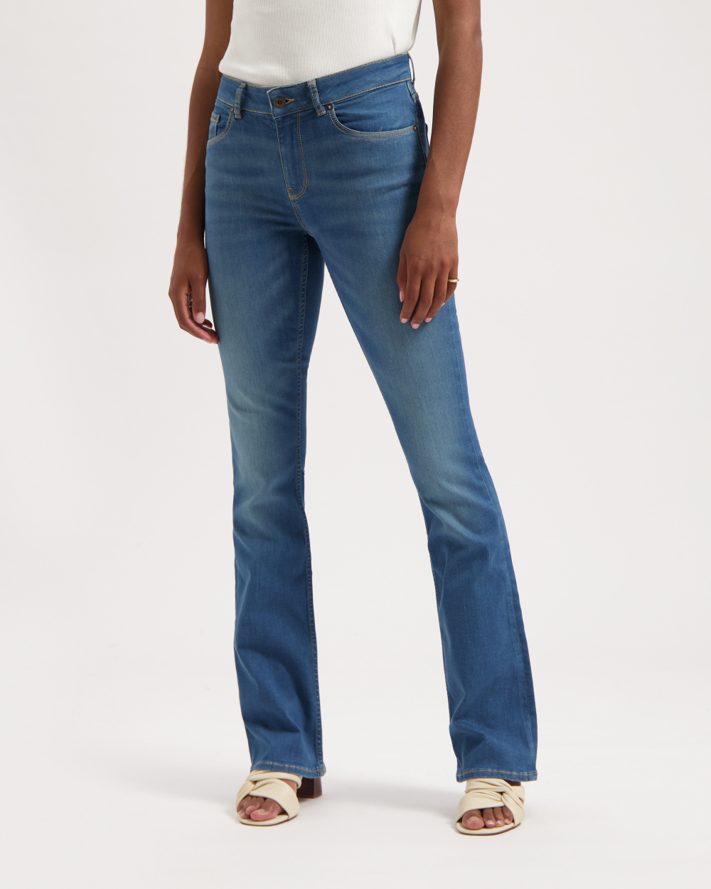 Amy Bootcut Essential
