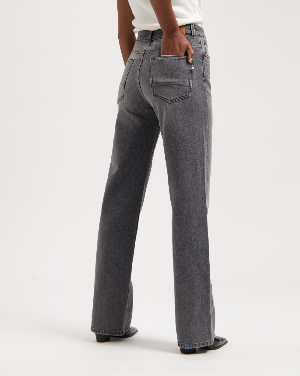 Izabella Loose Straight Faded Grey