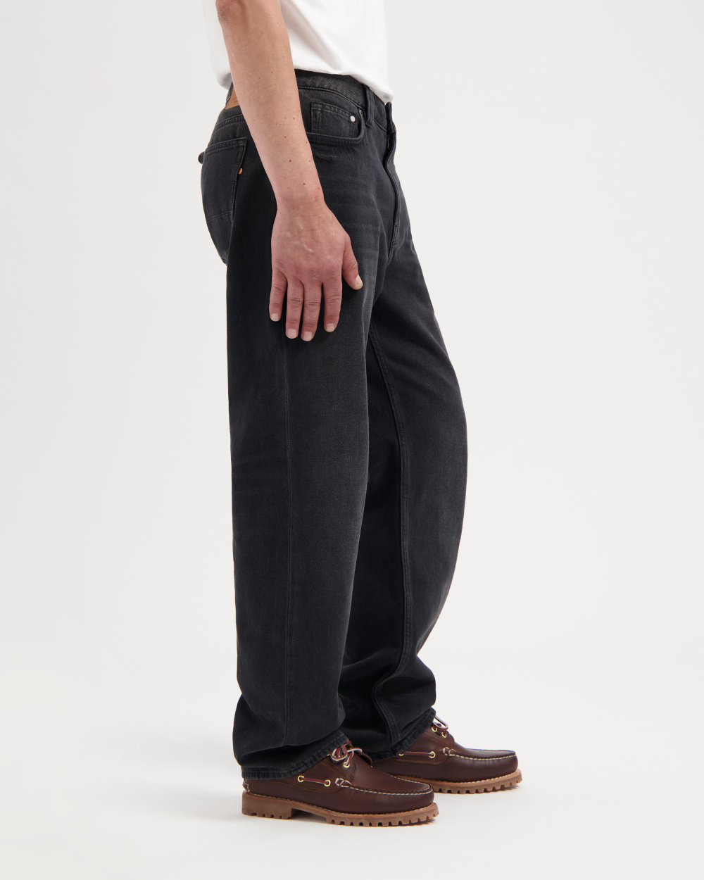 Larry Loose Smoky Noir