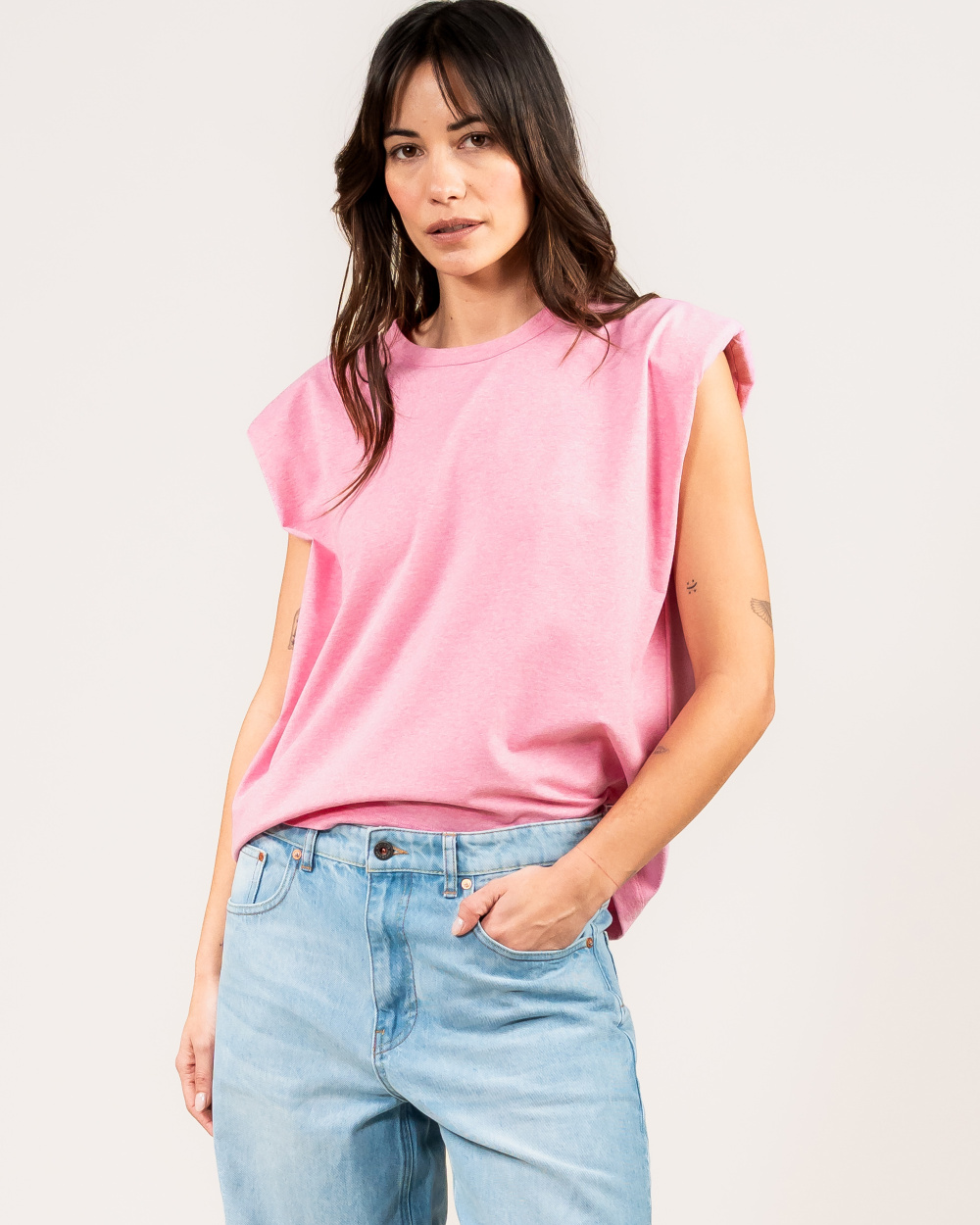 Lily Tee